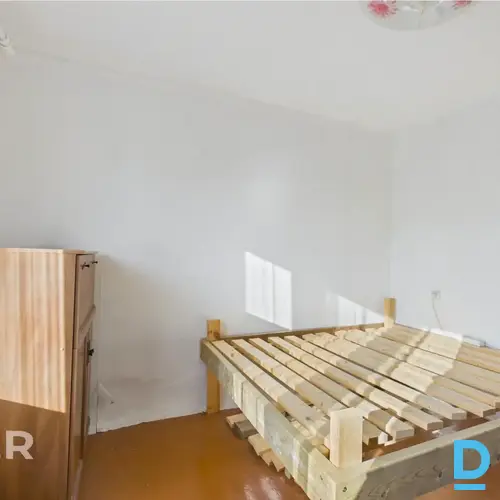 Pārdošanā 3 istabu dzīvoklis renovētā mājā Cēsu centrā Dzīvokļa plānojuma aprak Pārdošanā 3 istabu dzīvoklis renovētā mājā Cēsu centrā Dzīvokļa plānojuma aprak