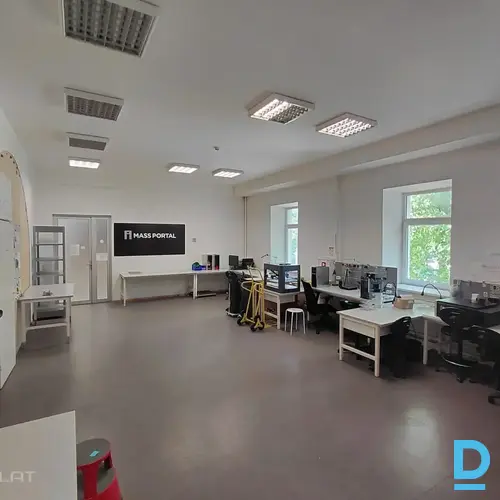 Izīrē biroju Pulka iela 3 k11