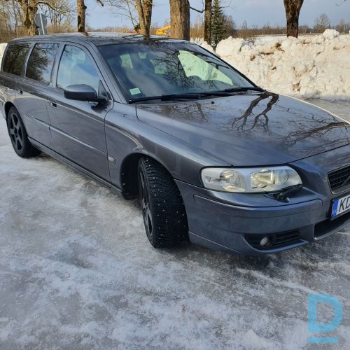 Pārdod Volvo V70, 2005