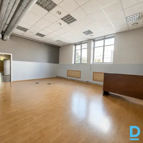 Iznomā biroju 200m²