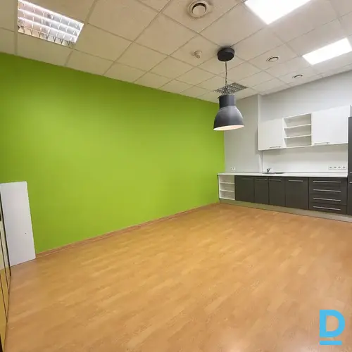 Iznomā biroju 200m²