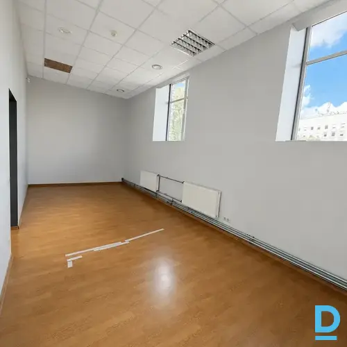 Iznomā biroju 200m²