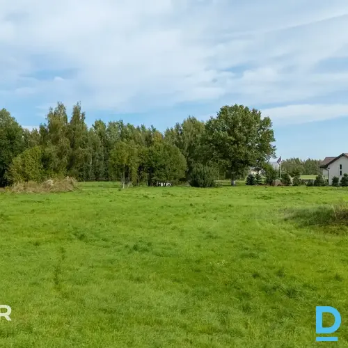 Pārdošanā investīciju objekts - 1.26 ha zemes gabals privātmāju ciemata izvedei 