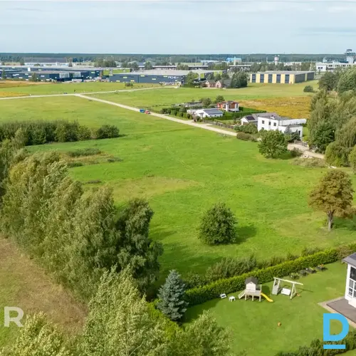 Pārdošanā investīciju objekts - 1.26 ha zemes gabals privātmāju ciemata izvedei 