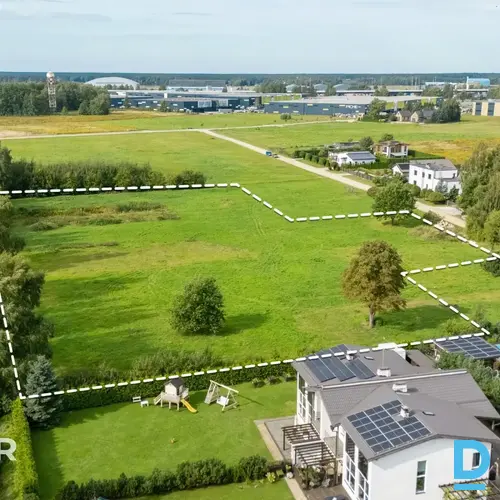 Pārdošanā investīciju objekts - 1.26 ha zemes gabals privātmāju ciemata izvedei 