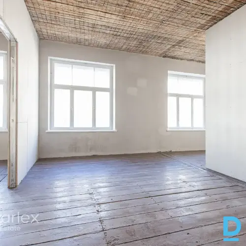 Dzīvokļi renovētā ēkā Rīgas centrā.