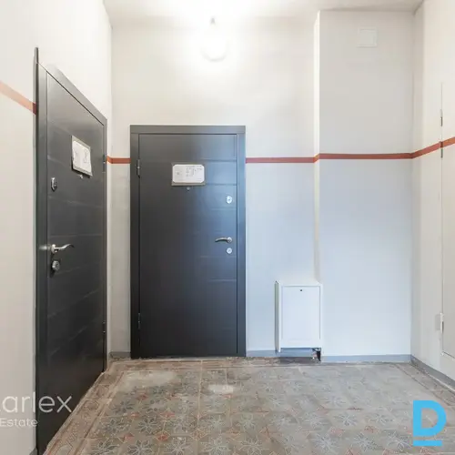 Dzīvokļi renovētā ēkā Rīgas centrā.