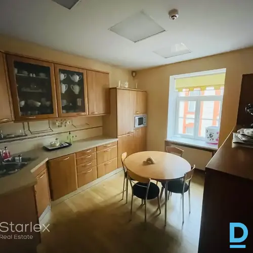 Birojs Vecrīgā pie Doma laukuma Birojs Vecrīgā pie Doma laukuma