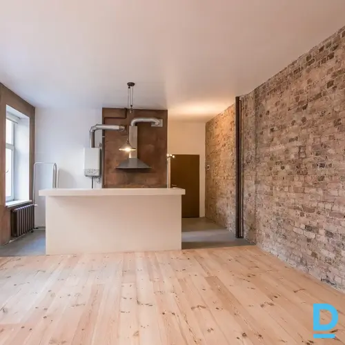 Pārdod dzīvokli Rīga Centrs Bruņinieku 52