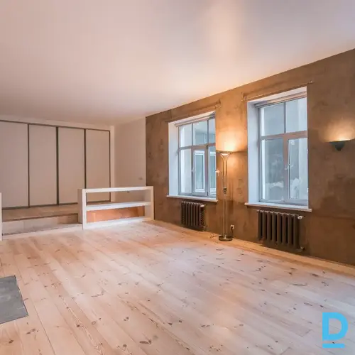 Pārdod dzīvokli Rīga Centrs Bruņinieku 52