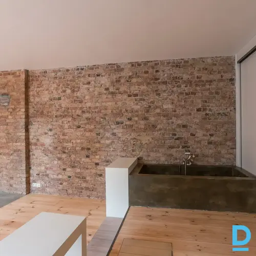 Pārdod dzīvokli Rīga Centrs Bruņinieku 52
