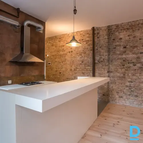 Pārdod dzīvokli Rīga Centrs Bruņinieku 52