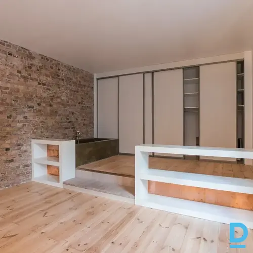 Pārdod dzīvokli Rīga Centrs Bruņinieku 52
