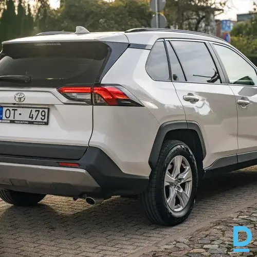 Pārdod Toyota RAV4, 2.0i, 2020