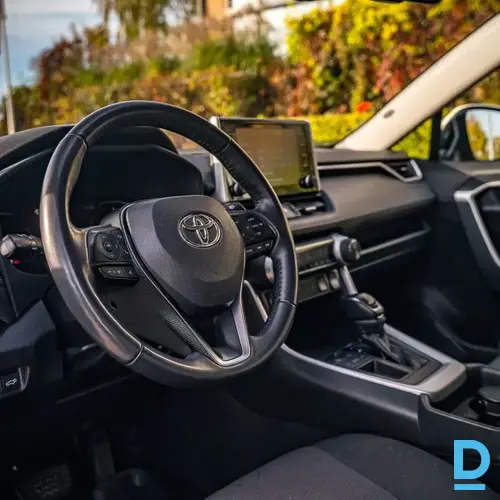 Pārdod Toyota RAV4, 2.0i, 2020