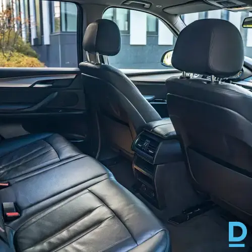Pārdod BMW X5 3.0d, 2015
