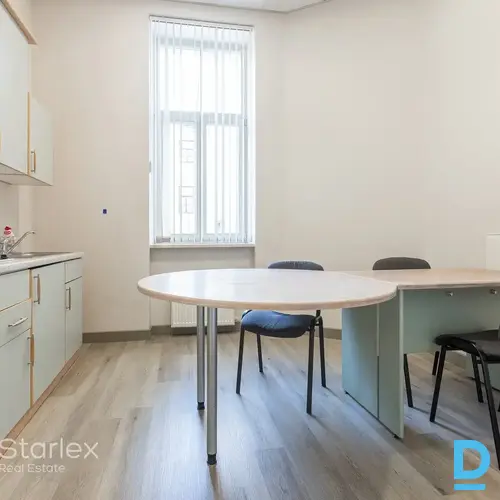 Birojs Vecrīgā pretī LNO Birojs Vecrīgā pretī LNO