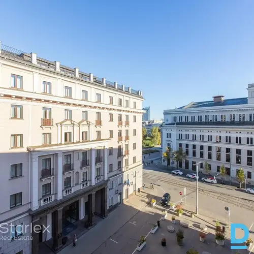 Gaišs birojs ar lielisku skatu Vecrīgā pretī Kempinski viesnīcai Gaišs birojs ar lielisku skatu Vecrīgā pretī Kempinski viesnīcai