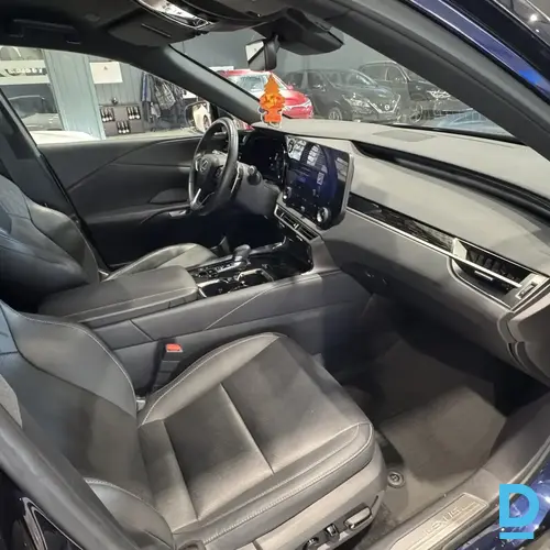 Pārdod Lexus RX450H, 2024
