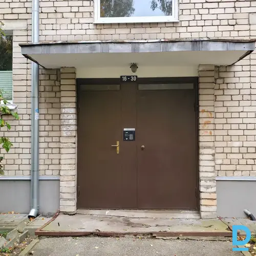 Pārdod dzīvokli Vidzemes aleja 8, 27m², 1 ist.