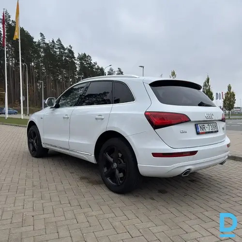 Pārdod Audi Q5, 2013