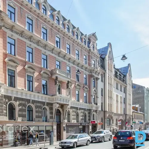 Komerctelpas puspagrabā Rīgas centrā pie Jaunā Rīgas Teātra Komerctelpas puspagrabā Rīgas centrā pie Jaunā Rīgas Teātra