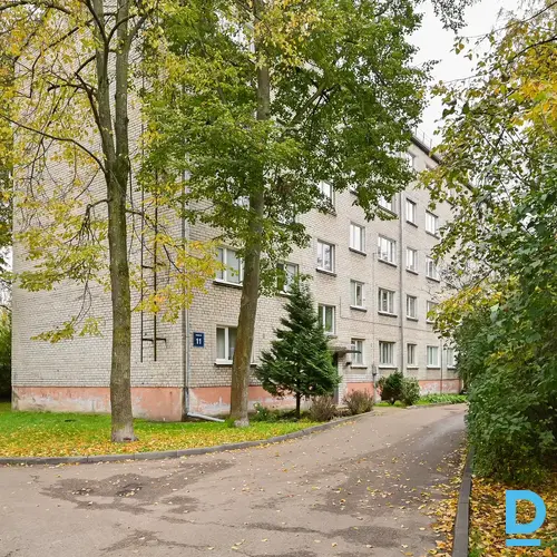 Pārdod dzīvokli Limbažu iela 11
