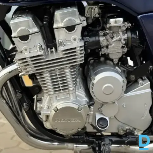 Pārdod Honda Cb750 Seven Fifty motociklu, cm³, 1999