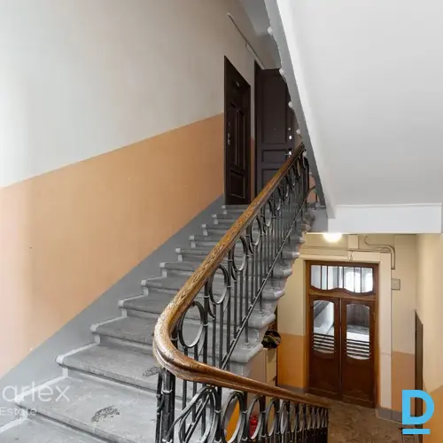 2 istabu dzīvoklis Rīgas centrā, Donberga kvartālā – 67 m² renovētas fasādes ēkas 2