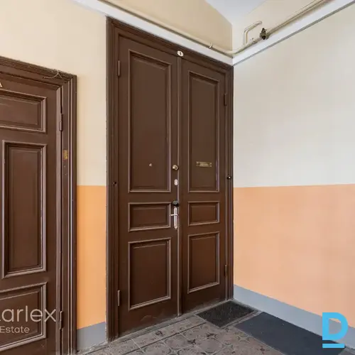 2 istabu dzīvoklis Rīgas centrā, Donberga kvartālā – 67 m² renovētas fasādes ēkas 2