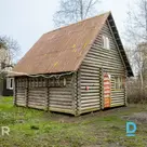 Продаётся просторный земельный участок площадью 3710 м² с компактным деревянным 