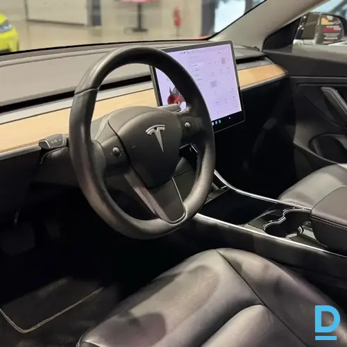 Pārdod Tesla Model 3 Standard Range Plus RWD, 2019 Pārdod Tesla Model 3 Standard Range Plus RWD, 2019
