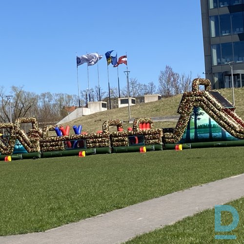 Iznomā Piepūšamās atrakcijas