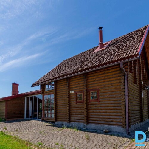 265.9 m² māja, 180 m² viesu māja, 173.8 m² pirts-guļbūve, 84.4 m² palīgēka, 3.77 ha zeme, Daugavmalas, Saulkalne, Salaspils pagasts, Salaspils novads, Latvija.  