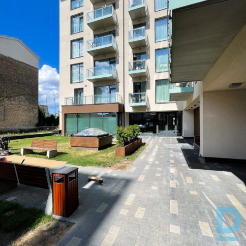 Izīrē kabinetu salonā