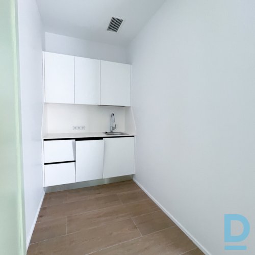 Izīrē kabinetu salonā