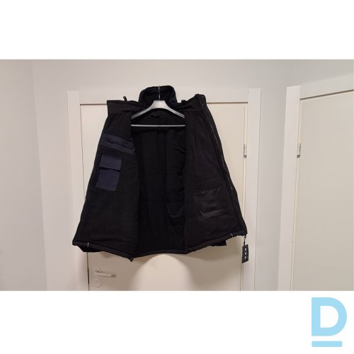 Pārdod JACKAL PRO Vīriešu jaka Pārdod JACKAL PRO Vīriešu jaka