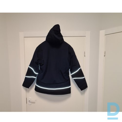 Pārdod JACKAL PRO Vīriešu jaka Pārdod JACKAL PRO Vīriešu jaka