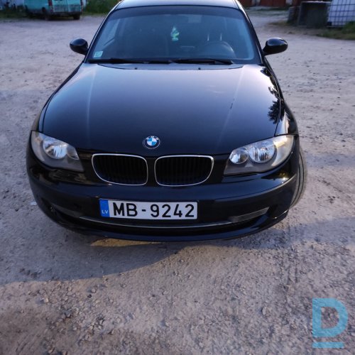 Pārdod BMW 118, 2009