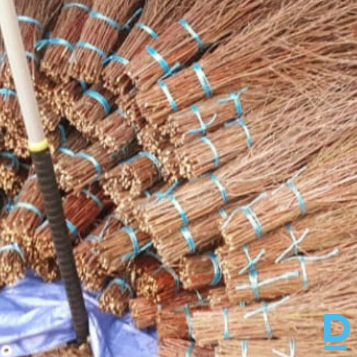 Pārdodu bērzu slotas Pārdodu bērzu slotas