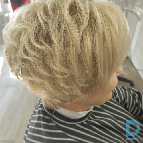 Piedāvā Matu griezums sievietēm