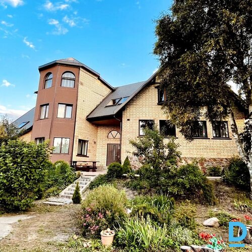 Pārdod mājas 1. līnija 