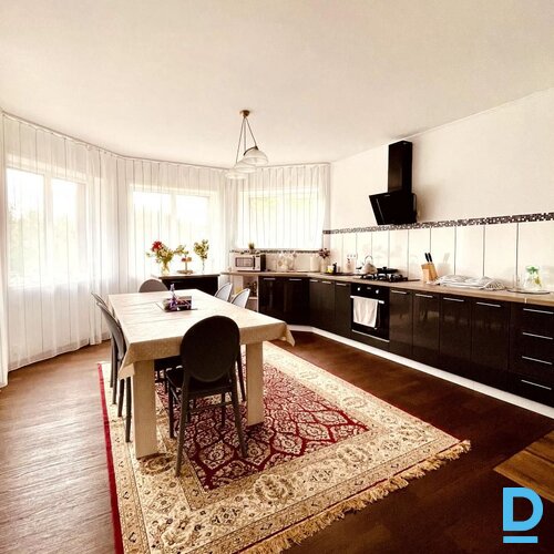 Pārdod mājas 1. līnija 