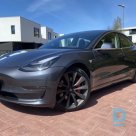 Pārdod Tesla Model 3, 2019