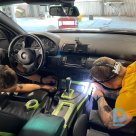 Предлагает курс по химической очистке и обслуживанию атомных автомобилей