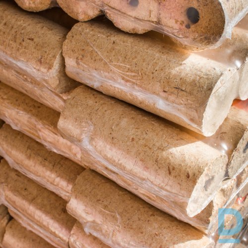 Pārdod kokskaidu briketes Nestro, Apse, 960kg Pārdod kokskaidu briketes Nestro, Apse, 960kg