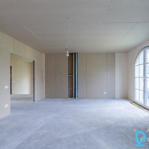 261.6 m² māja, 1508 m² zeme, Sūnu iela 8, Mežāres, Babītes pagasts, Mārupes novads, Latvija.