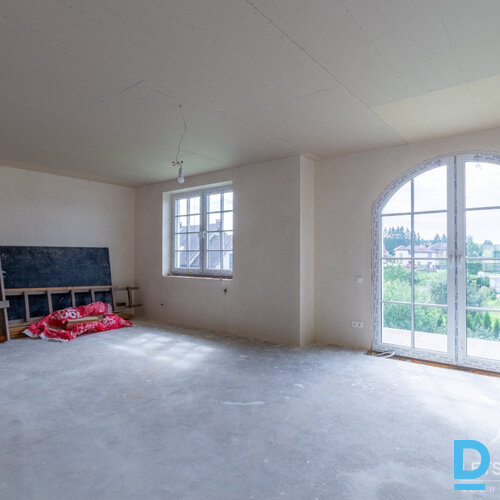 261.6 m² māja, 1508 m² zeme, Sūnu iela 8, Mežāres, Babītes pagasts, Mārupes novads, Latvija.