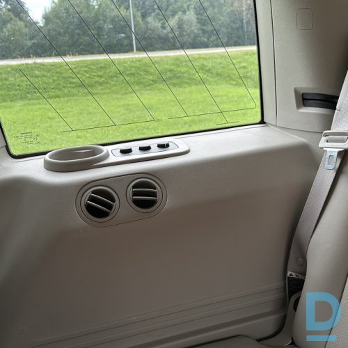 Pārdod Jeep Commander, 2006 4x4