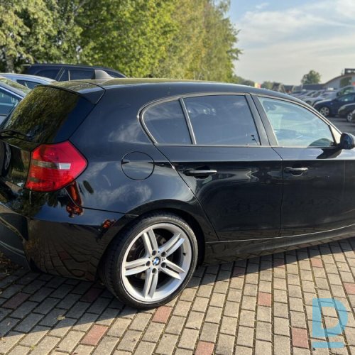 Pārdod BMW 118 2.0d, 2007